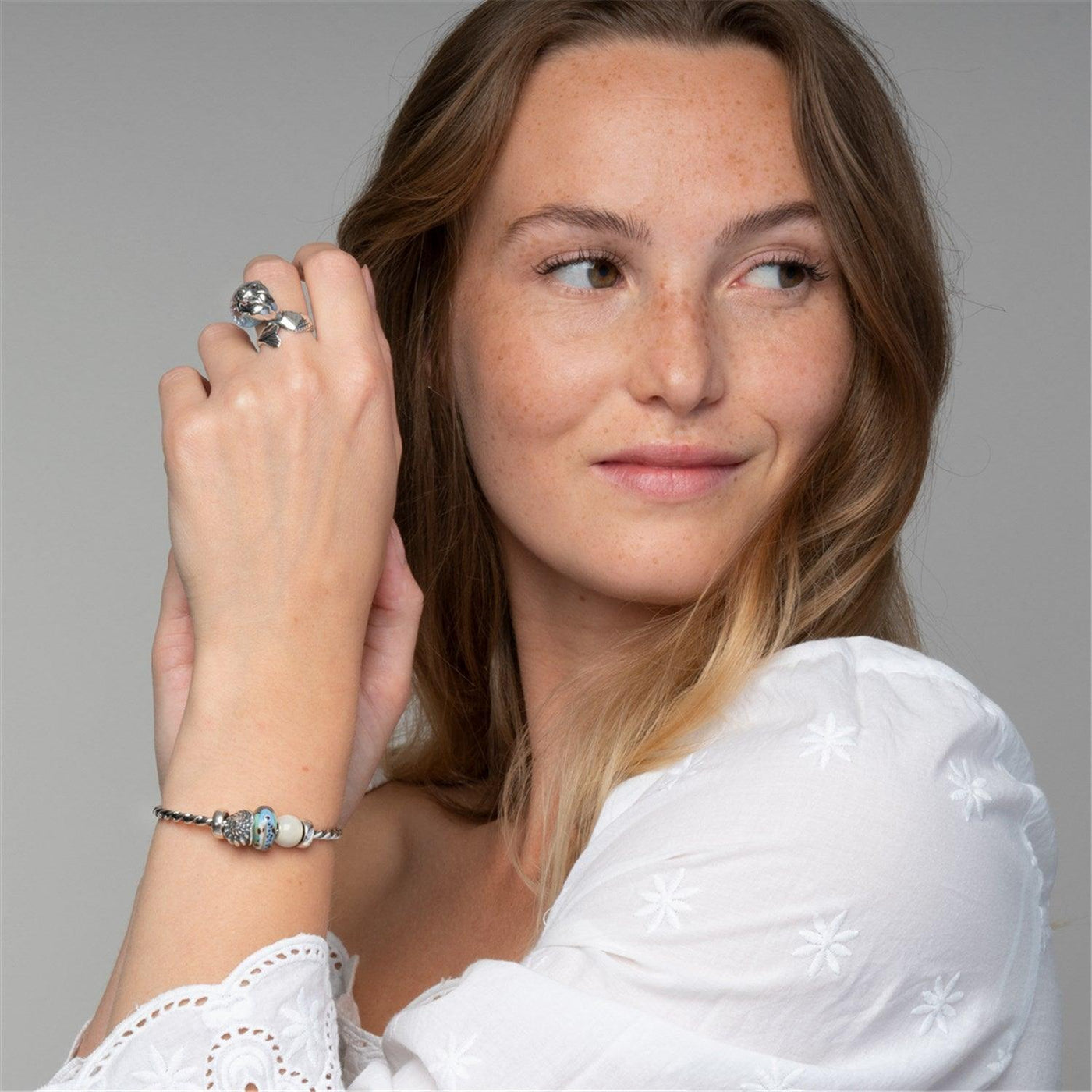 Kerek Fehér Holdkő Bead - Trollbeads Ékszerek Magyarország